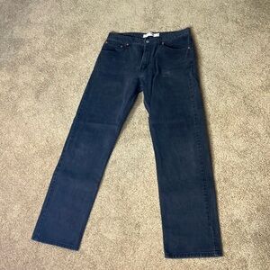 Black Levi's men’s jeans